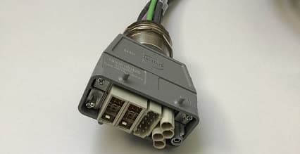 cables con conectores rectangulares