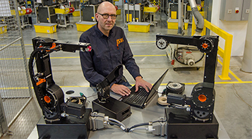 Martin Raak programa brazos robóticos robolink®