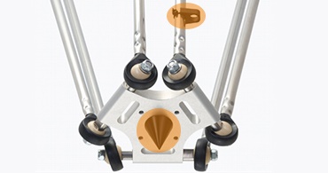 Robot de cinemática paralela con perno de calibración y un clip para guiar los cables