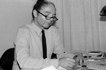 Günter Blase en 1964 en su despacho de igus