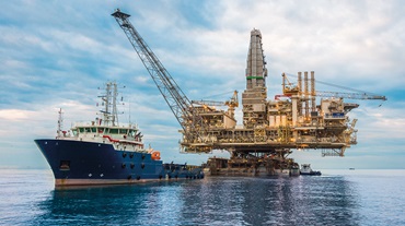 Sector marítimo: buque y plataforma petrolífera